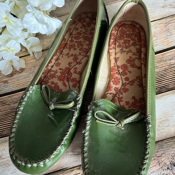 Lands End Green Patent Leather Slip On Loafers Size 8M - Picture 5 of 8